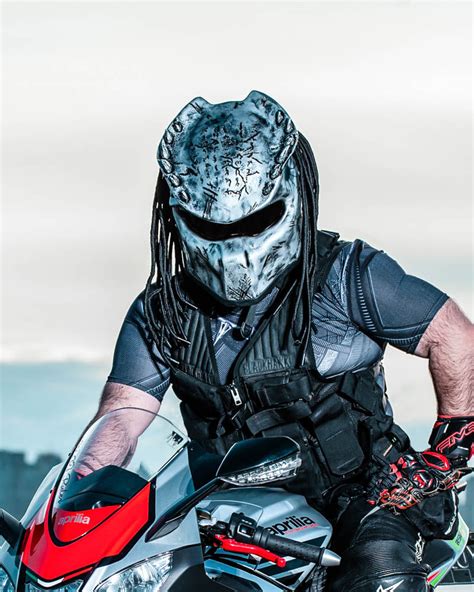 Predator helmet motorcycle - XINLIFE Predator Motorcycle Helmet, Full Face Helmet Mask with Hair Braid and LED Light for Outdoor Riding Or Club Parties, and Cosplay Prop, DOT Certified,Thick Braids,L 3.1 out of 5 stars 6 1 offer from $339.99